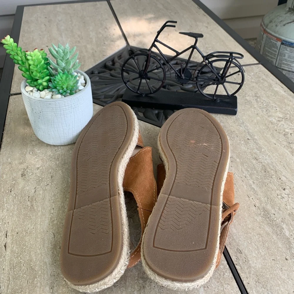 Saks Fifth Avenue Tan Espadrilles-size 11